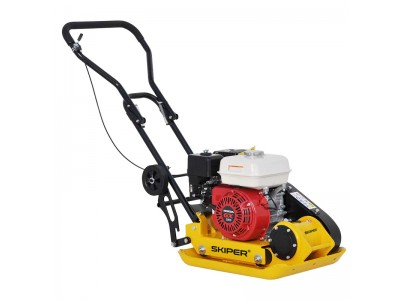 Виброплита Skiper C90H-WM (Honda GX160, 5.5л.с., плита 54х42см., 15кН, 25м/мин, рез. ковр., колёса) 